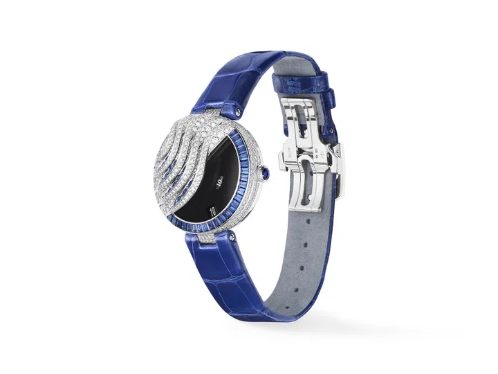 Chaumet en Scene Ballet secret watch. (Photo: Chaumet)