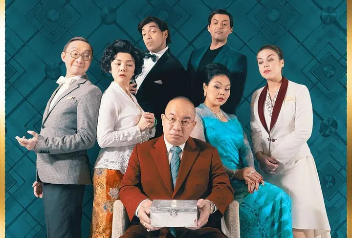 raffles hotel play