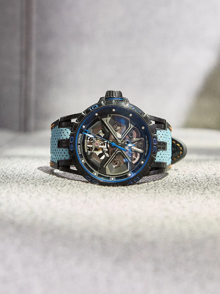 “Sporty” — Roger Dubuis Excalibur Spider Monobalancier Huracan in black DLC titanium. (Photo: Athirah Annissa)
