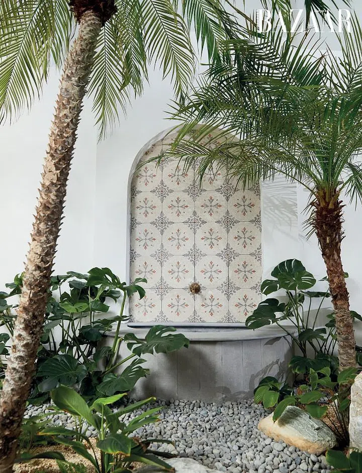 The fountain feature of the courtyard.