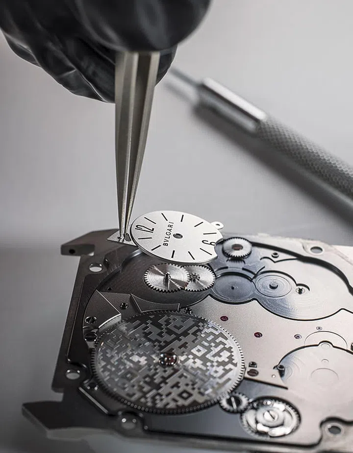 Assembling the Octo Finissimo Ultra.