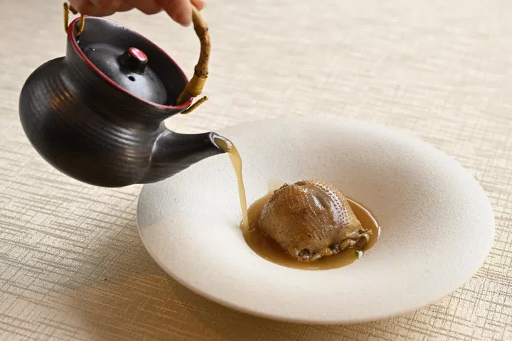 chinese fine-dining cuisine