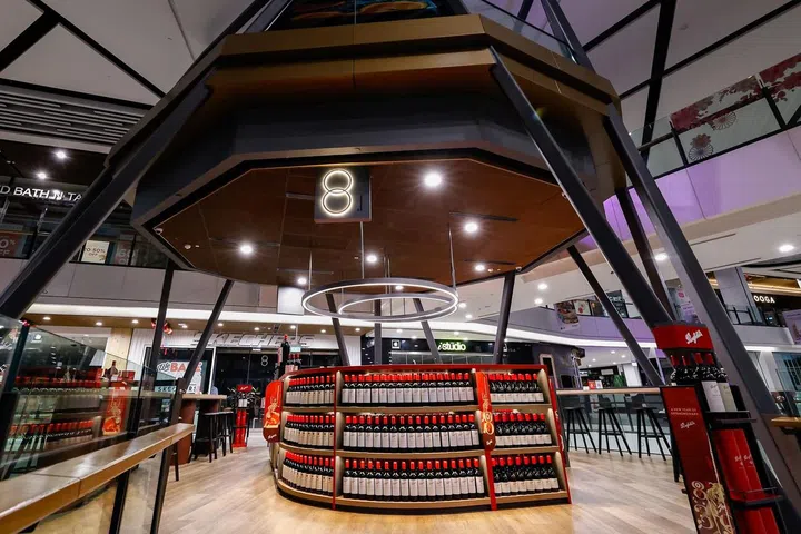 8 by Bottle & Bottles at Great World City is the ninth brick-and-mortar shop in the wider Bottles & Bottles group