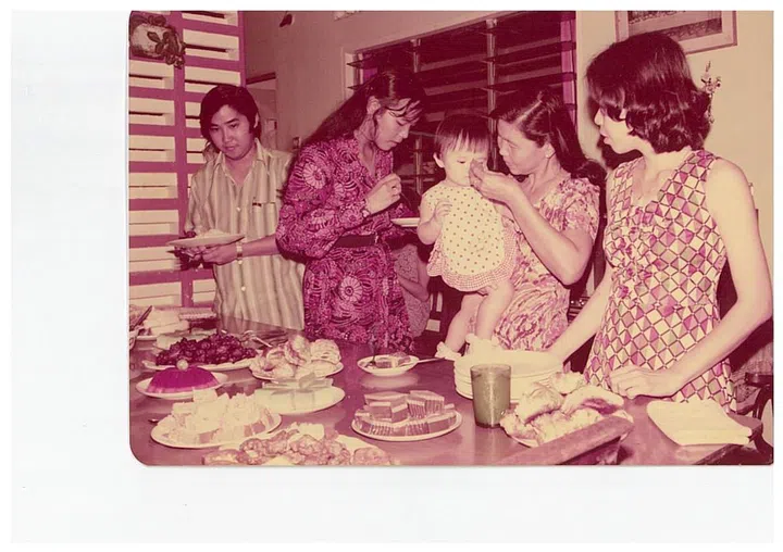 A Christmas gathering by chef Maxine Ngooi's family. (Photo: Courtesy of Maxine Ngooi)