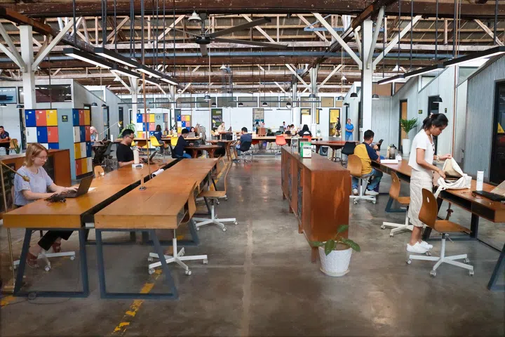 The outdoor hot desks at Factory Co-working Space. (Photo: Factory Co-working)