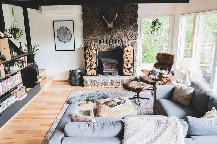 After you tire from hiking and biking in Mount Hood, Oregon, a comfy Floyd-appointed Airbnb awaits.