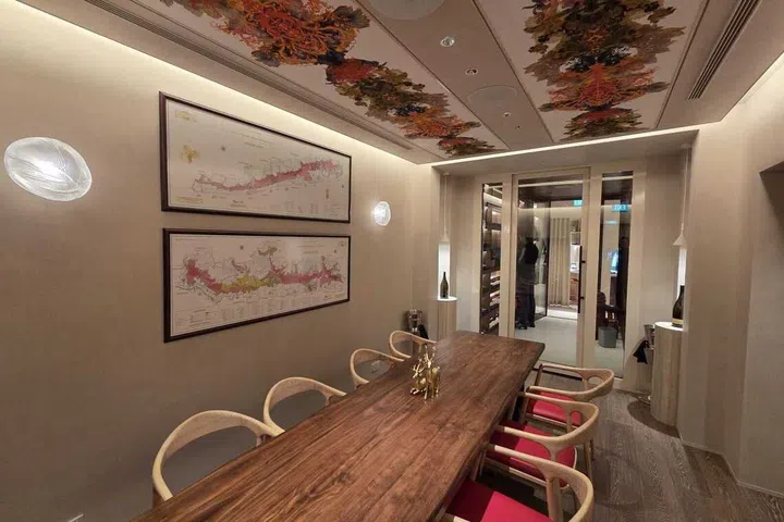 Bacchic wine boutique 