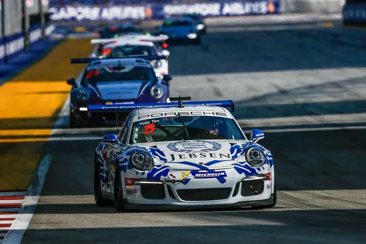 Yuey Tan Yu Hian (SIN) Team Jebsen at Porsche Carrera Cup Asia, Rd9, Marina Bay Street Circuit, Singapore, 16-18 September 2016.