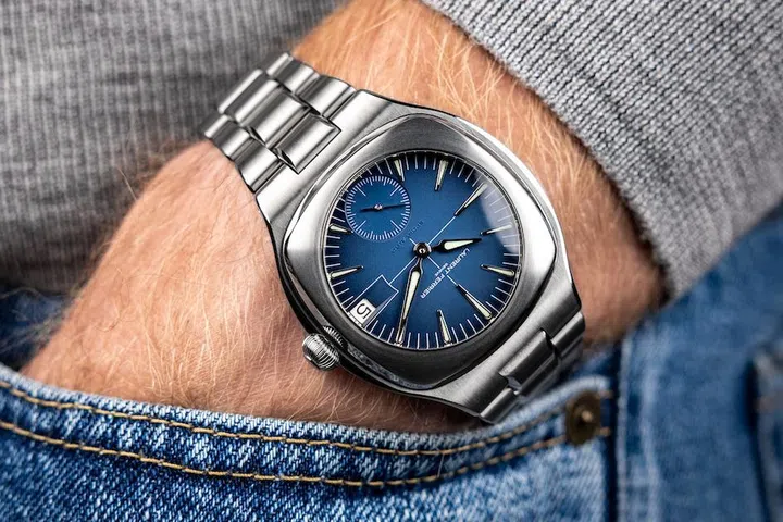  Laurent Ferrier Sport Auto in grade-5 titanium