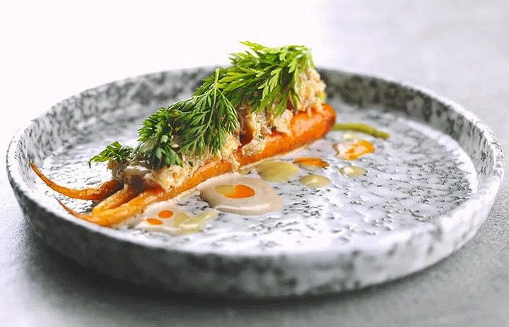One of the latestrestaurants to openin Edinburgh is Norn,featuring modern Scottishcooking and local producesuch as carrots with crabbutter and fresh crab.