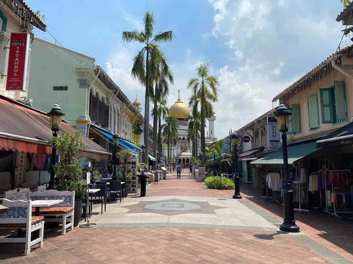 The Cultural Gems tour takes guest to Kampong Glam.