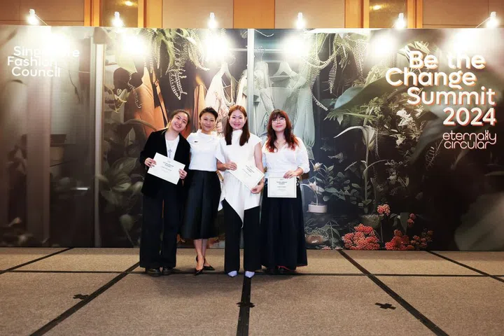 Recipients of SFC scholarships presented by Zhang Ting-Ting. (Photo: Singapore Fashion Council)