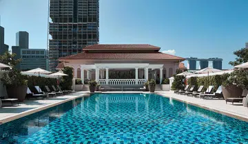 Raffles Hotel pool
