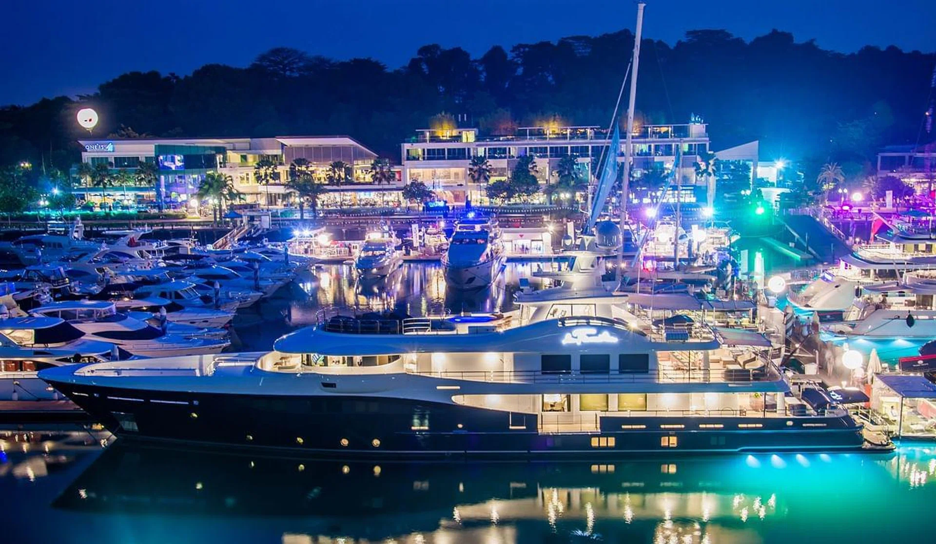 <h3>A RECORD NUMBER OF ASIA PREMIERES</h3>
A record number of brands will be represented at the Show. Take a sneak peak at these exclusive Asian premieres including Princess Yachts' sleek S60, or the cruiser Beneteau Oceanis Yacht 62, the first of the brand's new luxury range.