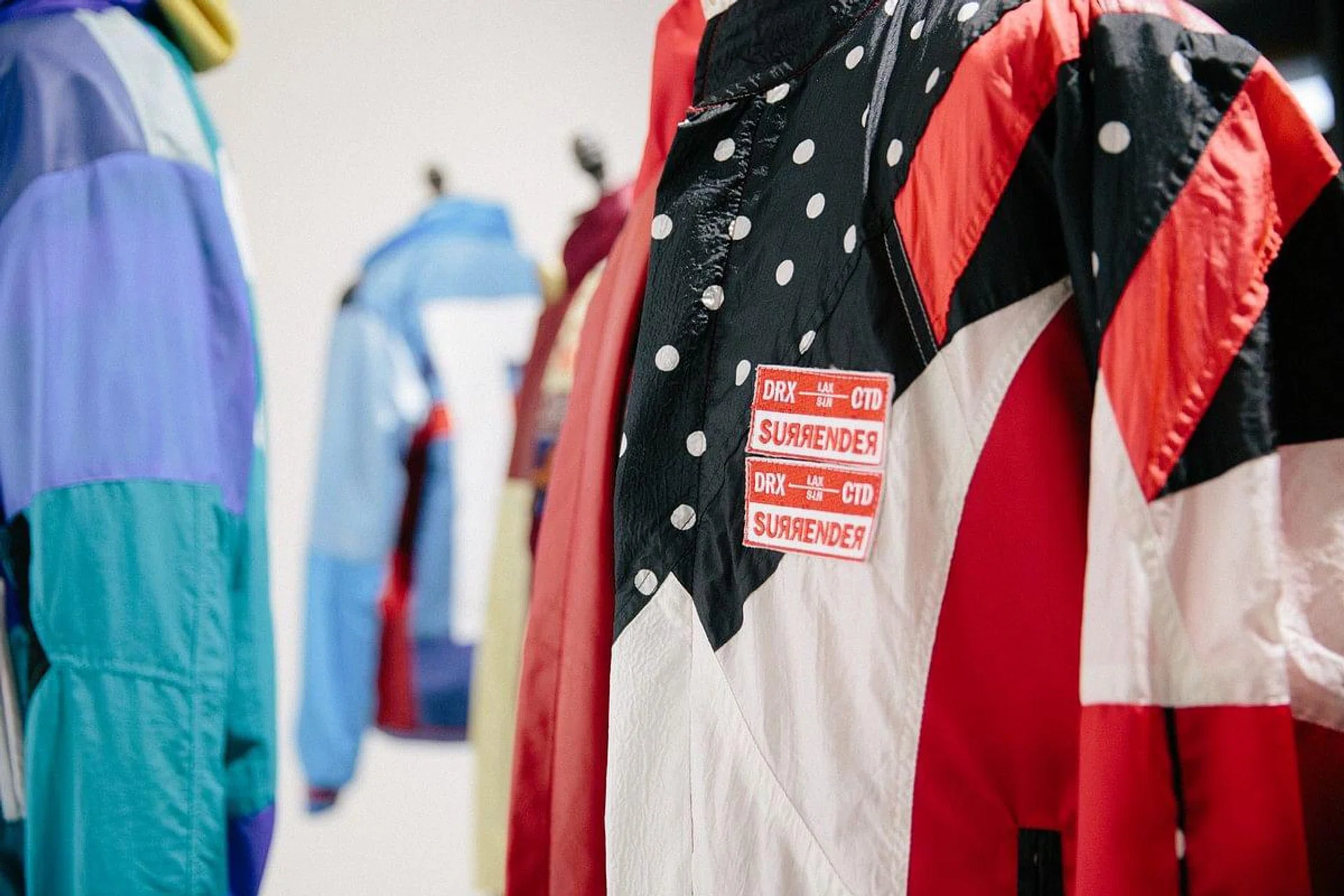 The pair designed a capsule collection comprising 9 jackets, alongside T-shirts, patches and zine, and a 3-piece artwork. 