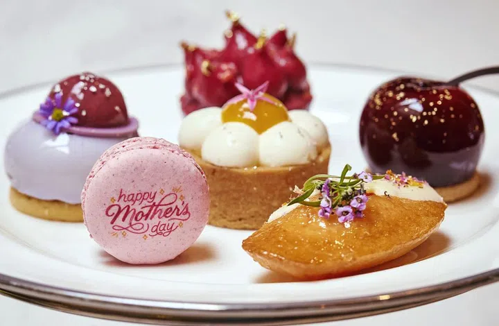Mother's Day 2023 best meals and treats in Singapore dessert Fullerton Singapore 