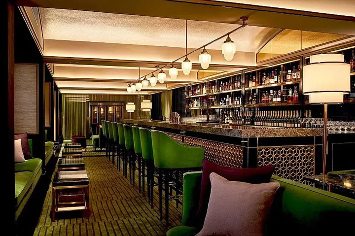 Madame Fan Bar
