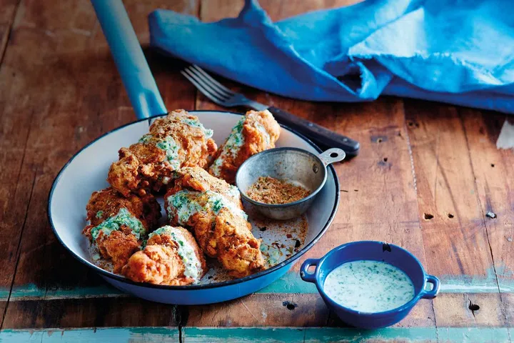ROLL UPYOUR BESPOKE CUFFSThe brilliance of fried chicken is the democratic appeal ofits taste.