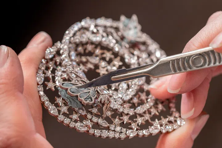 The making of a piece of high jewellery, which also takes place at Chopard’s Meyrin facility. (Photo: Chopard)
