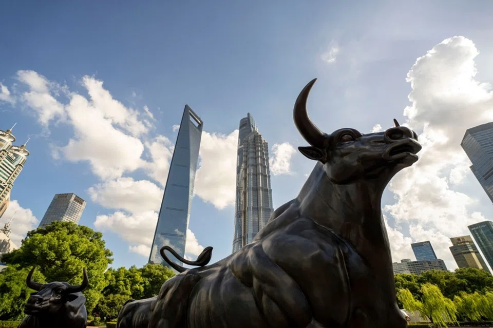 Statues of bulls in Pudong’s Lujiazui Financial District in Shanghai, China, on 18 August 2025. (Raul Ariano/Bloomberg)