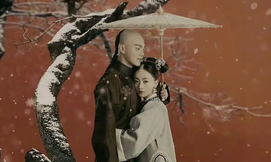 Xu Kai (left) and Wu Jinyan also starred in Yu Zheng’s Story of Yanxi Palace. (Internet)