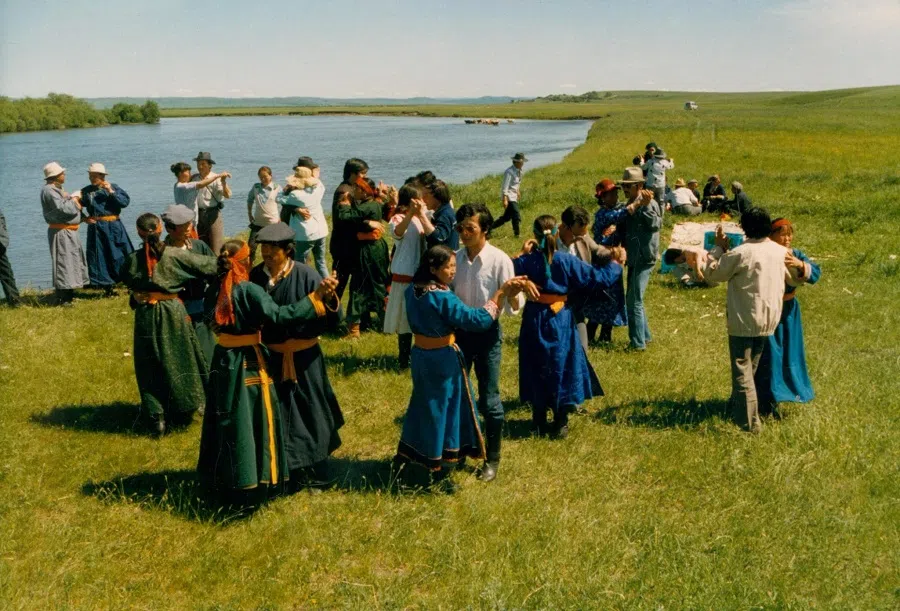 Modern Mongolian dance, 1992.