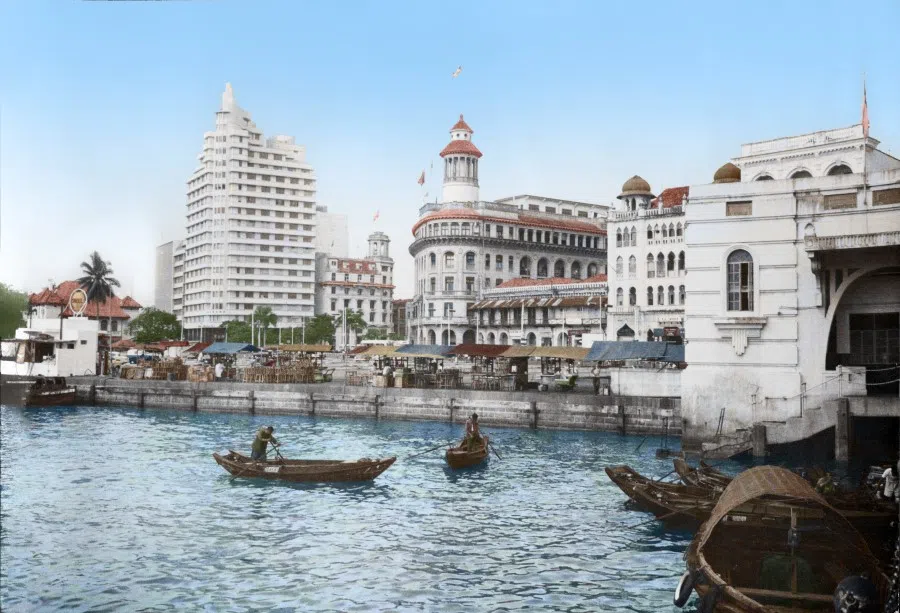 Well-known buildings along Collyer Quay in the 1950s, including Union Building, HSBC Building and the Fullerton Building.