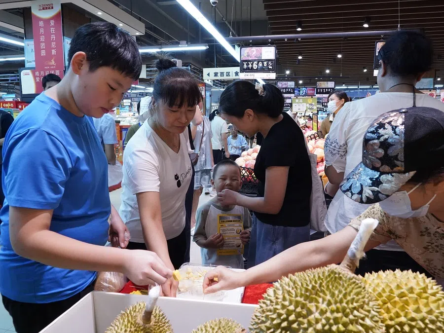 A-grade Musang King was going at 99 RMB for 500g (about 60 ringgit) at a durian tasting event in a Zhengzhou supermarket. (CNS)
