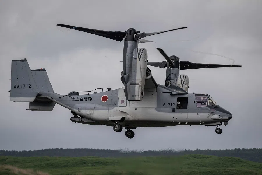 A V-22 Osprey aircraft of Japan Ground Self-Defense Force flies during a live fire exercise at East Fuji Maneuver Area in Gotemba, Japan on 26 May 2024. (Yuichi Yamazaki/AFP)
