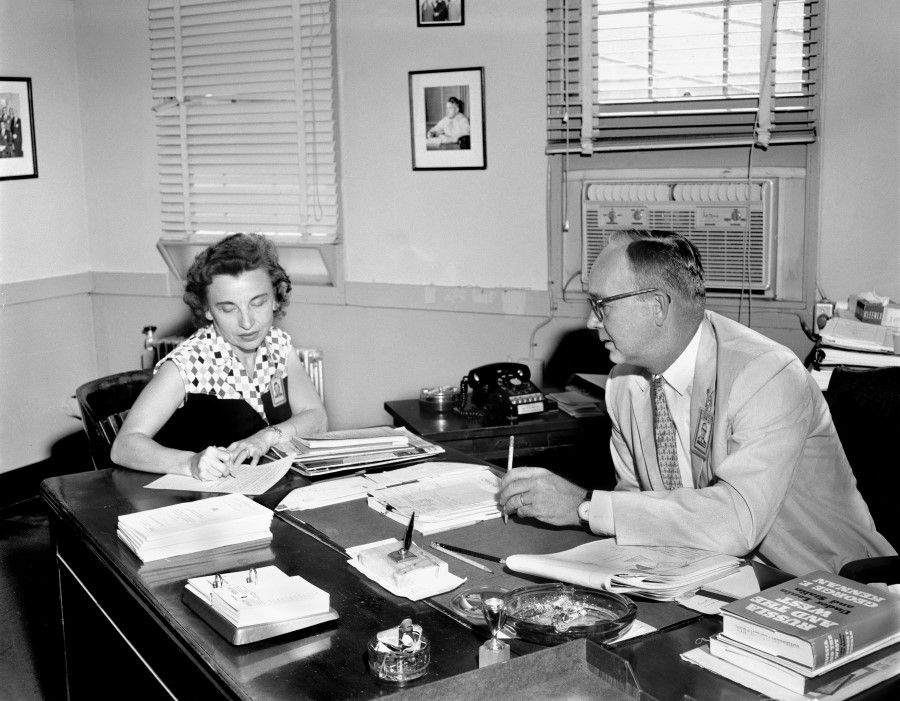 George F. Kennan (right) at work in his office, 1961. (Internet/Wikimedia)