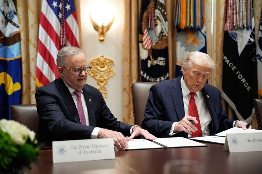 US President Donald Trump and Australia Prime Minister Anthony Albanese during a meeting in the Cabinet Room of the White House in Washington, DC, US, on 20 October 2025. (Yuri Gripas/Abaca/Bloomberg)