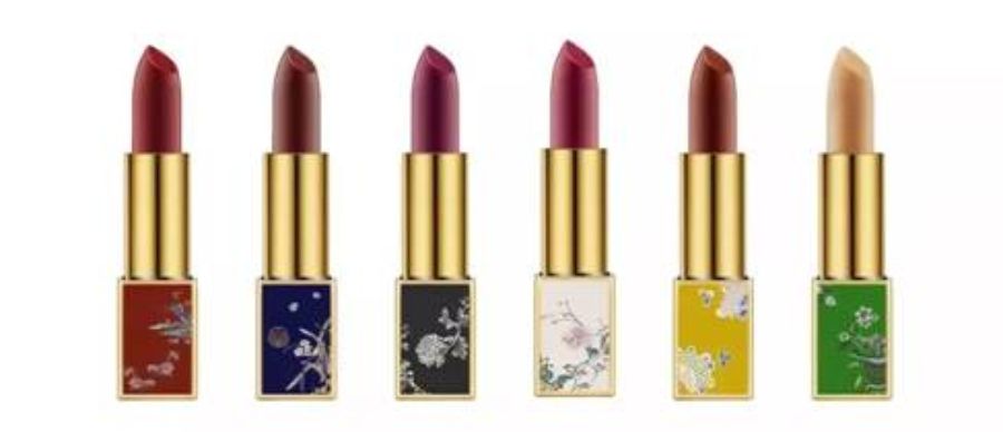 Palace Museum-inspired lipsticks that drew much criticism. (Internet)