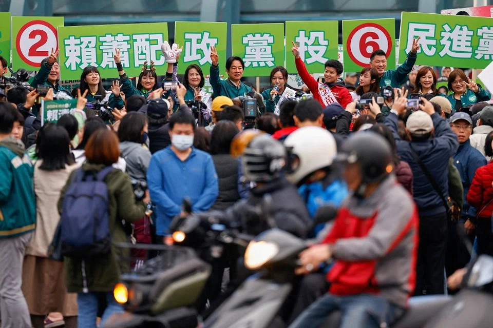 William Lai Ching-te, Taiwan's vice president and the ruling Democratic Progressive Party's (DPP) presidential candidate, waves to supporters at an election campaign event in Taipei, Taiwan, 3 January 2024. (Ann Wang/Reuters)