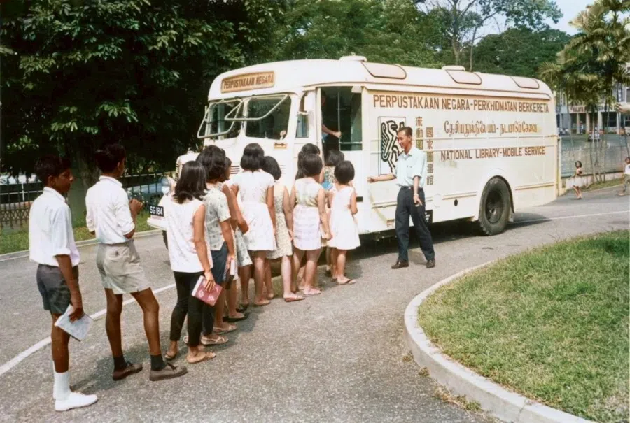 In the 1960s, the National Library’s mobile library service visited various communities to encourage reading.