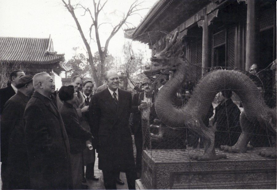 In 1975, US President Gerald Ford visited China and toured the Summer Palace in Beijing.