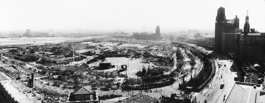 In 1956, the Shanghai Racecourse was converted into a park, removing capitalist elements.