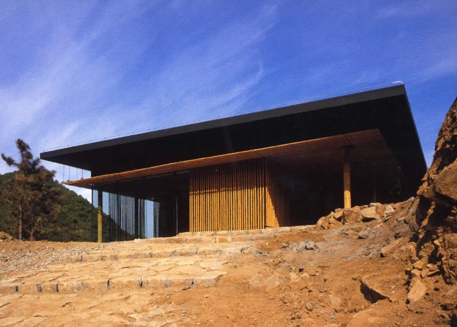 Bamboo Wall House, Kengo Kuma, Japan. Part of the Commune project near the Great Wall of China. (SOHO China)