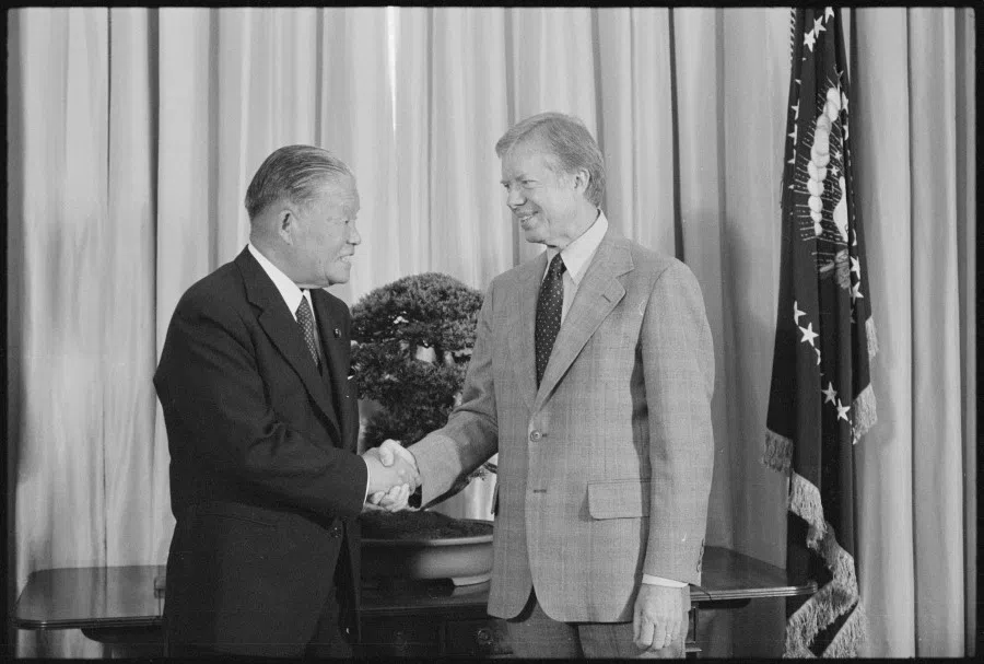 Masayoshi Ohira (left) with US President Jimmy Carter, May 1979. (Wikimedia)