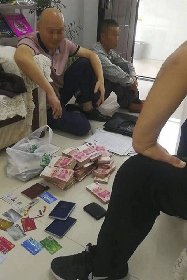 Police from Liaoning, Jiangsu, Anhui, Henan, Guangdong, Sichuan, Yunnan and other regions arrest people suspected of money laundering in northern Myanmar in November 2019. (Photo: Criminal Investigation Bureau of the Public Security Ministry)