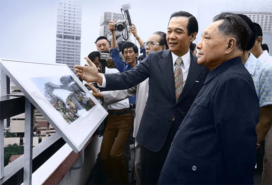 On 13 November 1978, Deng Xiaoping toured the Housing & Development Board (HDB), where then HDB chairman Michael Fam gave him an overview of Singapore’s public housing situation. Singapore’s development left a deep impression on Deng. Subsequently, the Chinese government sent many officials to Singapore to learn how to plan and develop a modern city.