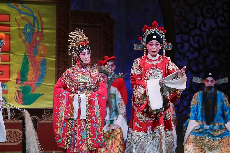 Hong Kong actress Liza Wang and Cantonese opera heavyweight Law Ka-ying. The performers headlined two iconic opera performances at Huayi – Chinese Festival of Arts in February 2024. (Esplanade – Theatres on the Bay)