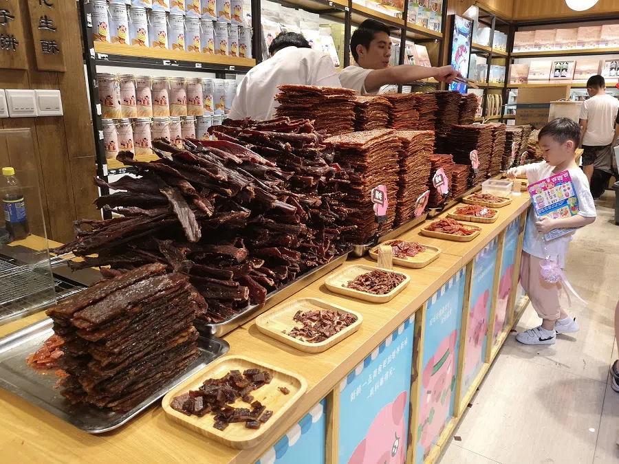 Traditional jerky, with a modern and eye-catching storefront.