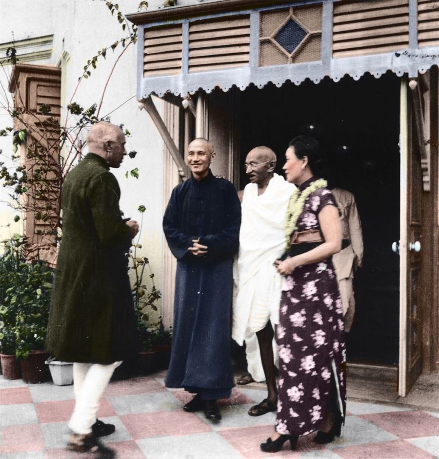 Chiang Kai-shek and Madame Chiang in India, February 1942. Chiang ignored the objections of the British government, and they met with independence leader Gandhi (second from right), Nehru (first from left) and others. He made it clear that even while fighting against Japan alongside Britain, he was still supportive of India's independence movement.