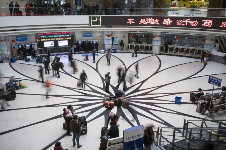 A relatively uncrowded scene at the Shanghai Long-Distance Bus Passenger Transport Terminal, 17 January 2020. (Qilai Shen/Bloomberg)