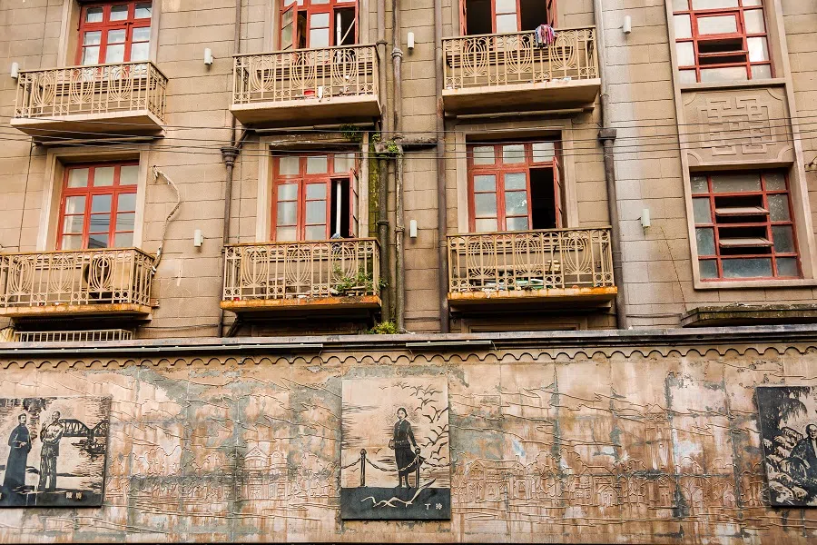 What image does a balcony conjure up in the minds of ancient Chinese literati? (iStock)