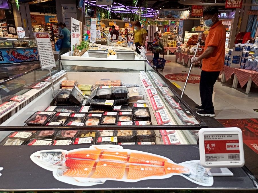 Salmon has been taken off the shelves at a supermarket in Fengtai District, Beijing, 13 June 2020. (Zhang Yu/CNS)