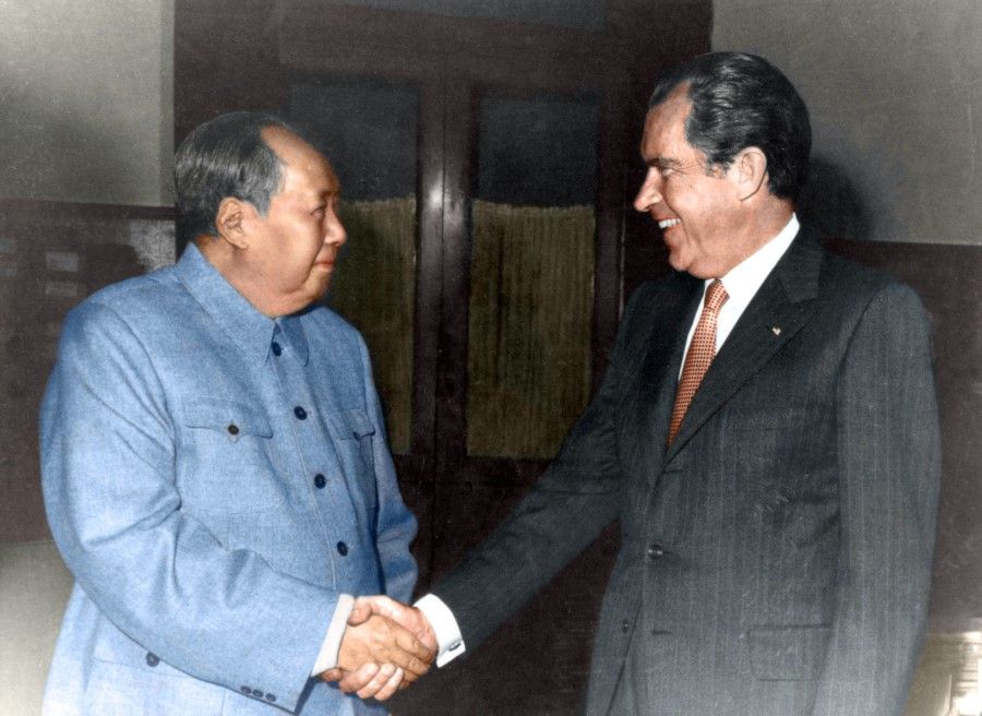 US President Nixon met and spoke with Mao Zedong when visiting China in 1972. Both reached a basic consensus on the common interests for both countries, and the US government committed to normalising relations with China as soon as possible.