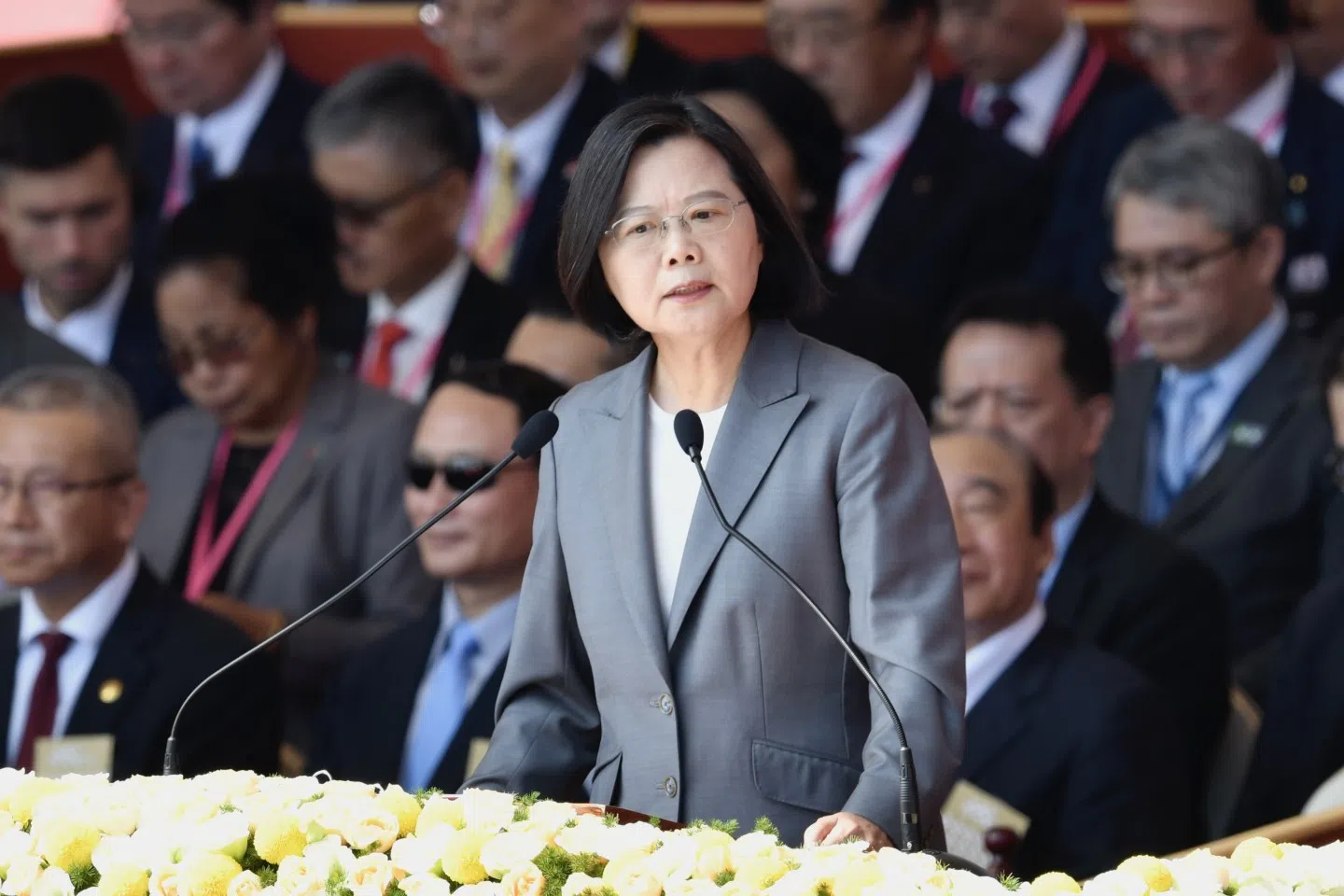 She effectively portrayed the pan-Blue Coalition as the symbol of conservatism in an effort to arouse the undecided voter's desire for progress. (Sam Yeh / AFP)