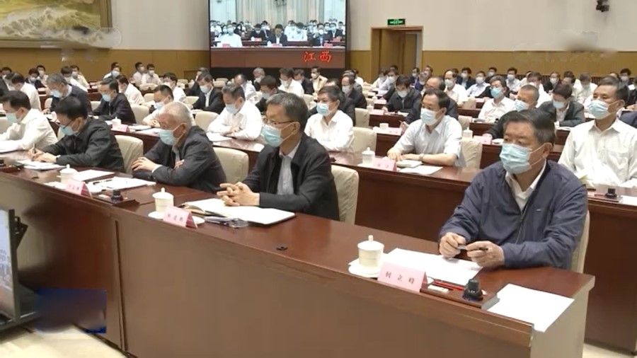 A screengrab from a video showing the national teleconference on the economy chaired by Chinese Premier Li Keqiang, 25 May 2022. (Internet)