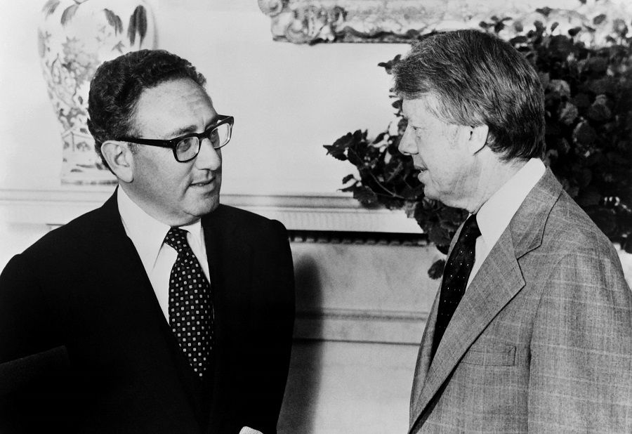 US President Jimmy Carter (right) meets former Secretary of State Henry Kissinger to discuss Middle East peace proposals at the White House in Washington on 15 August 1977. (AFP)